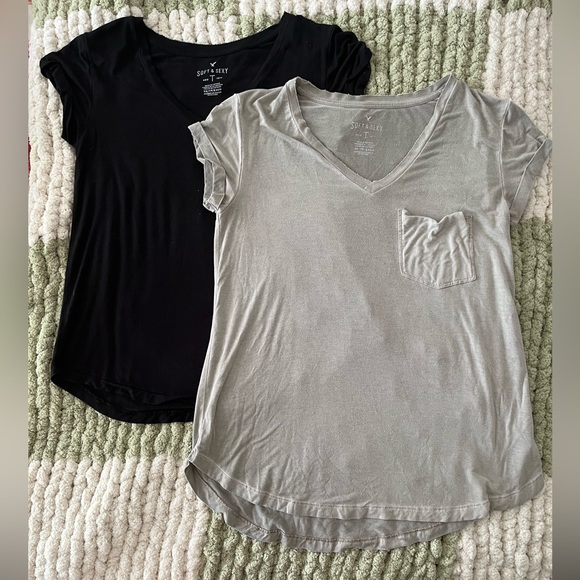 American Eagle Outfitters Tops - American Eagle Soft and Sexy Tee BUNDLE XS black and grey